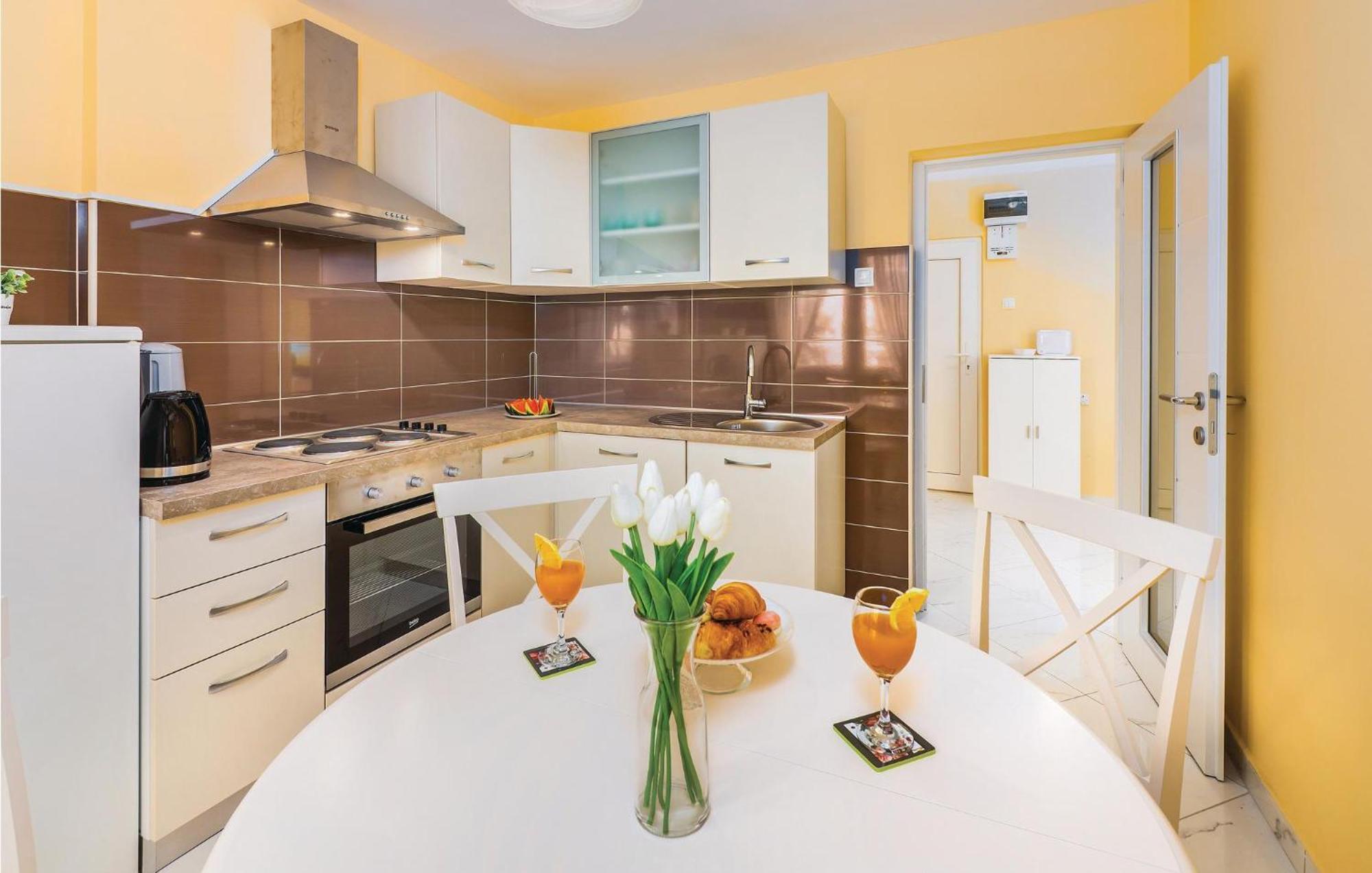1 Bedroom Gorgeous Apartment In オパティヤ エクステリア 写真