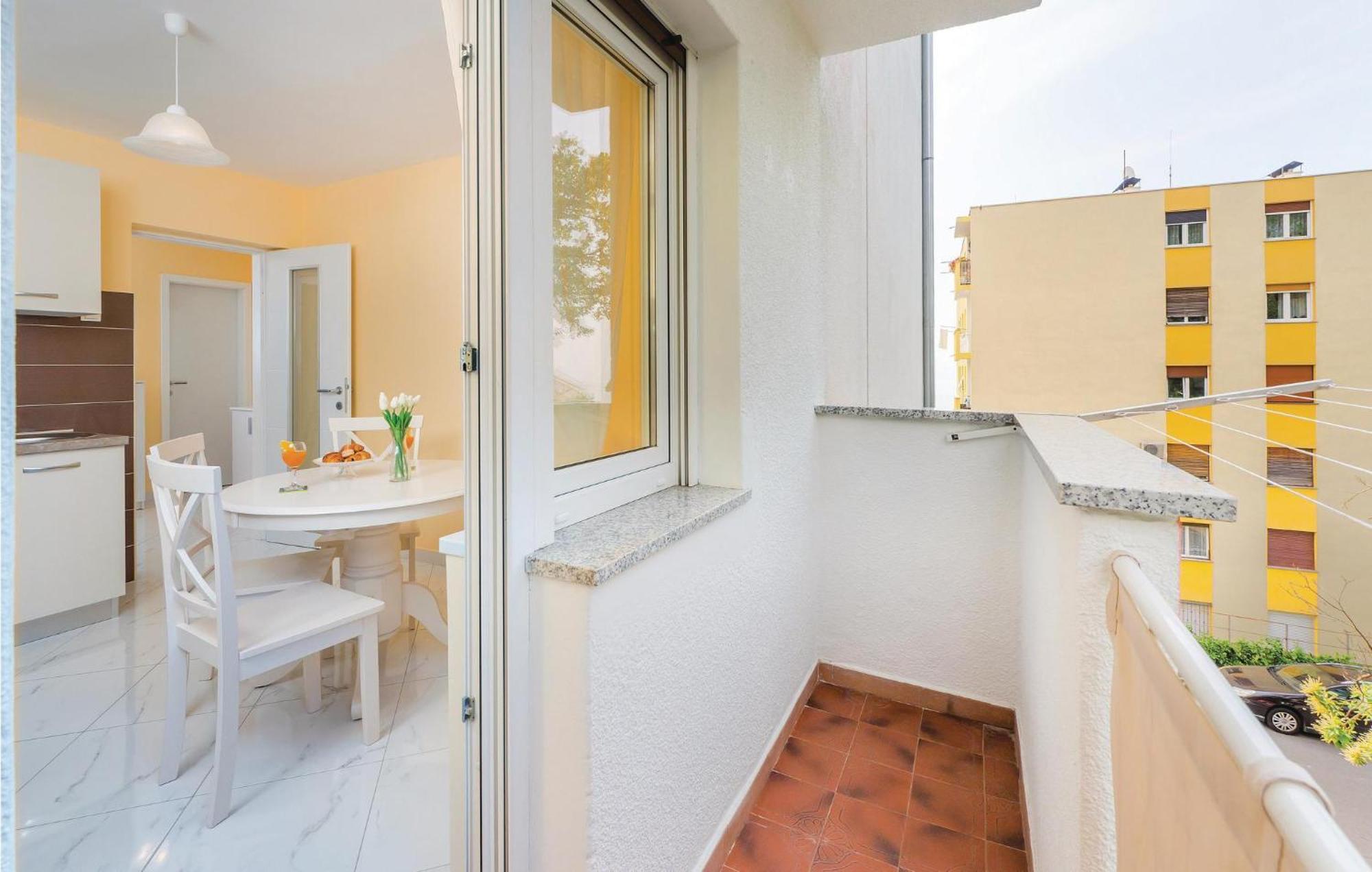 1 Bedroom Gorgeous Apartment In オパティヤ エクステリア 写真