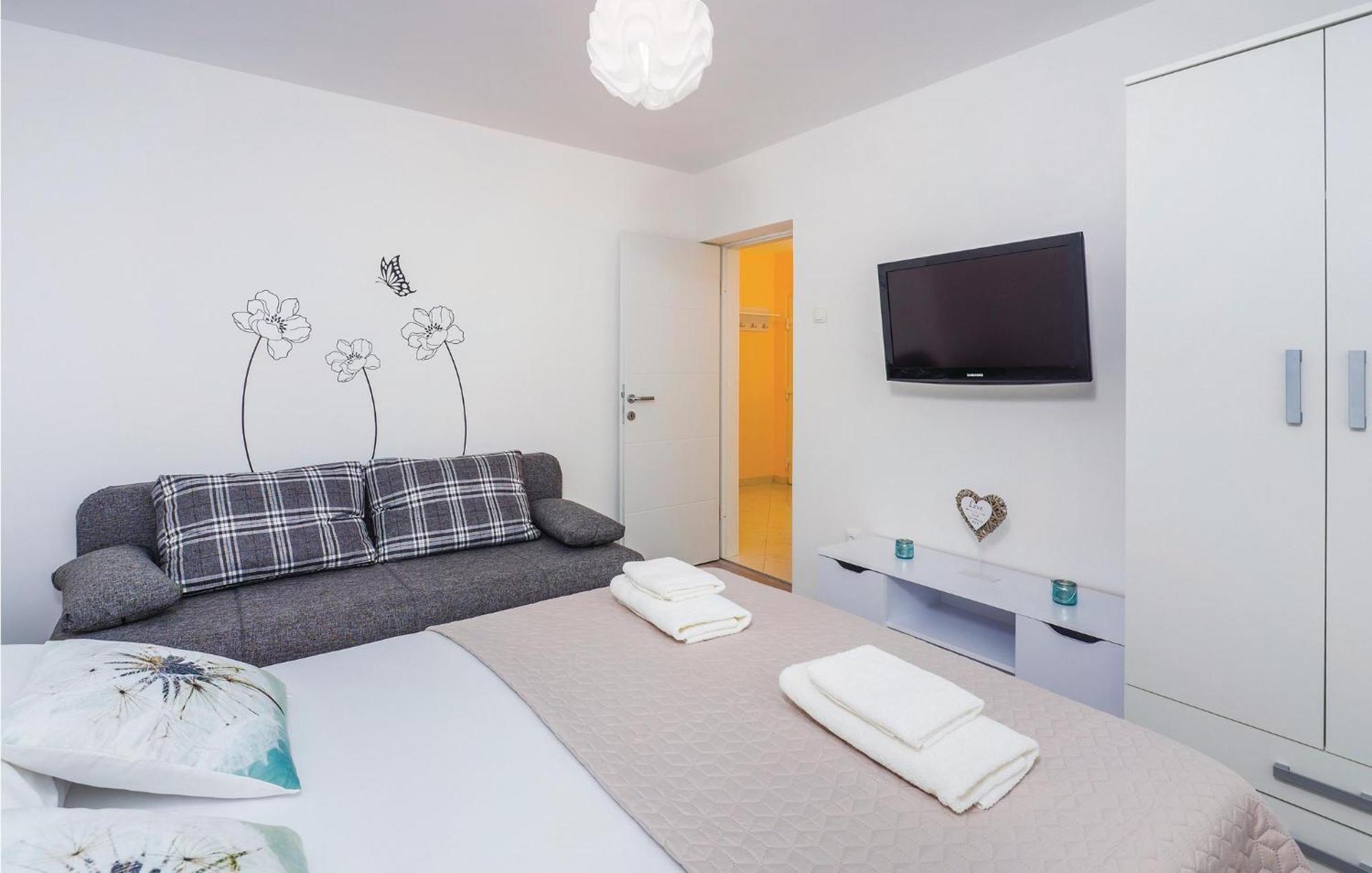 1 Bedroom Gorgeous Apartment In オパティヤ エクステリア 写真